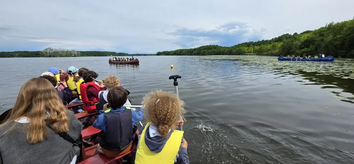 Kanadier-Flotte auf dem See